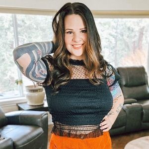 Meet your Posher, Dannishia